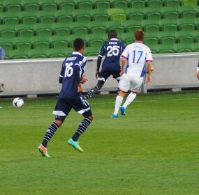 Mass defence as Rahsid Mahazi, Jason Geria and Leigh Broxham jockey